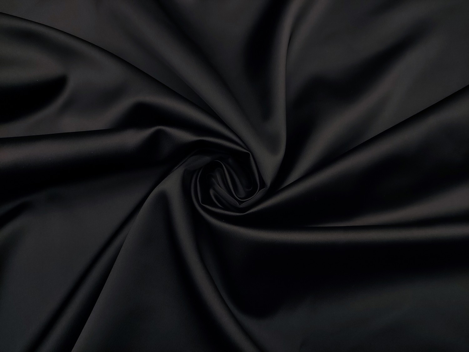 Tessuto Duchesse elasticizzato in tinta unita nero - Iaia Tessuti