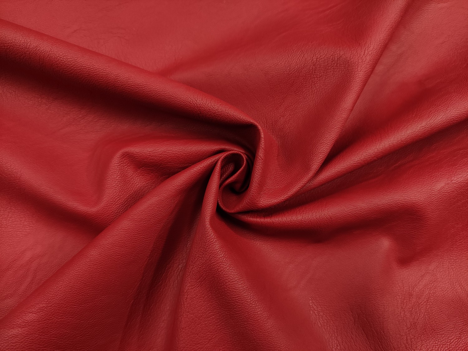 Tessuto Ecopelle per abbigliamento tinta unita rosso scuro - Iaia Tessuti
