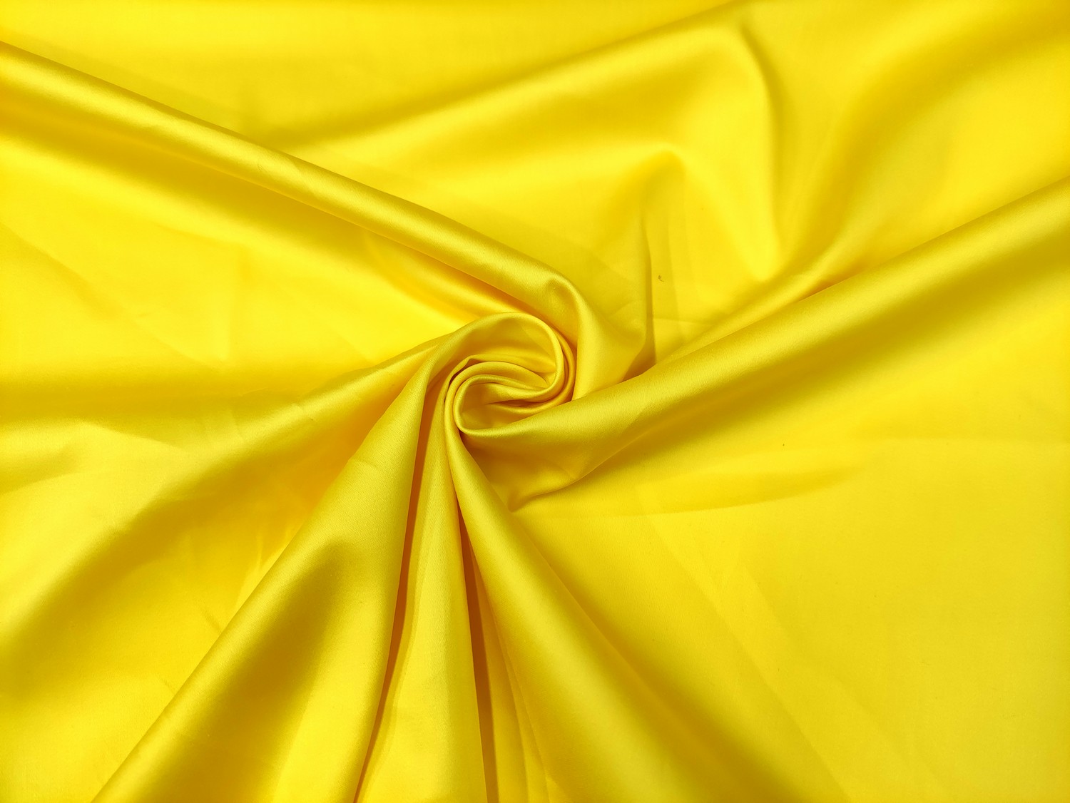 Tessuto Rasatello di cotone in tinta unita giallo - Iaia Tessuti