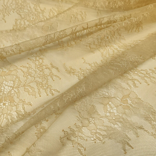 Tessuto pizzo chantilly motivo floreale beige