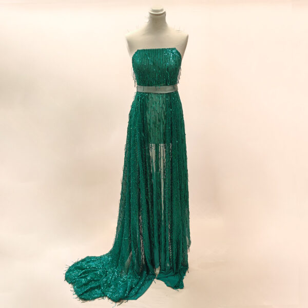 Tessuto Tulle Elasticizzato Ricamato con paillettes verde smeraldo