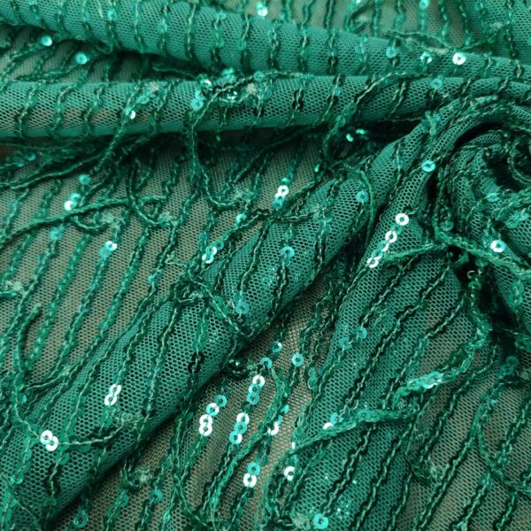 Tessuto Tulle Elasticizzato Ricamato con paillettes verde smeraldo