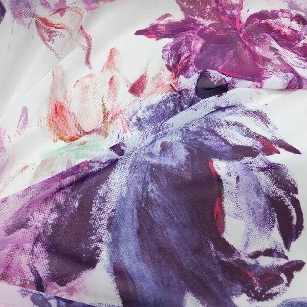 Tessuto Georgette a fantasia motivo floreale bianco - magenta - viola