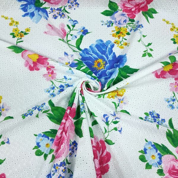 Tessuto Sangallo a fantasia motivo floreale bianco - bluette - fucsia