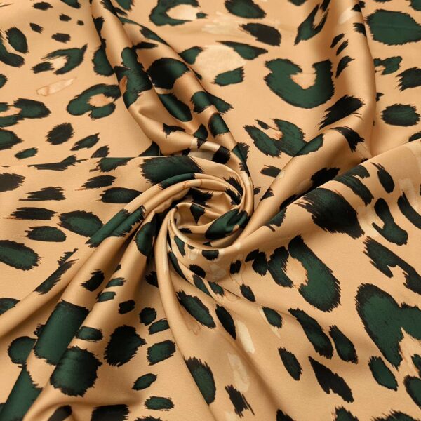 Tessuto Satin a fantasia motivo animalier beige - verde bottiglia