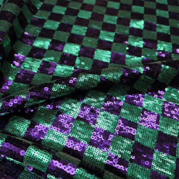 Tessuto Tulle ricamato con paillettes motivo quadri viola - verde smeraldo