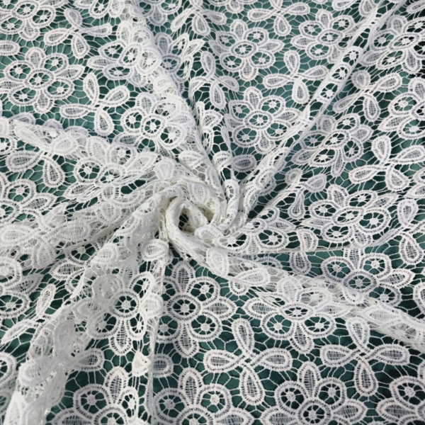 Tessuto Pizzo macramè doppio smerlo motivo floreale bianco seta