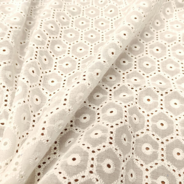 Tessuto Sangallo tinta unita motivo bianco seta