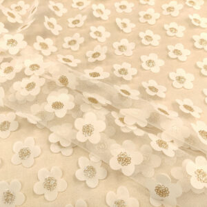 Tessuto Tulle mano seta ricamato con fiori in 3D bianco - oro