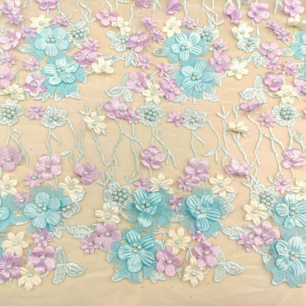 Tessuto Tulle mano seta ricamato con fiori in 3D e con perle lilla - verdino - turchese