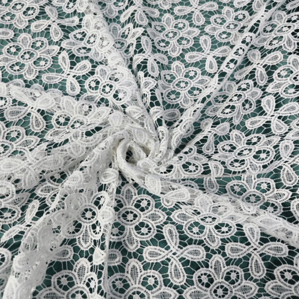 Tessuto Pizzo macramè doppio smerlo motivo floreale bianco seta