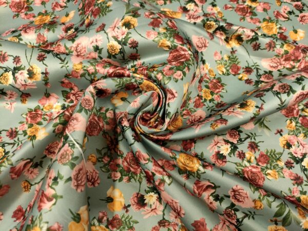 Tessuto Duchesse a fantasia motivo floreale salvia  - rosa