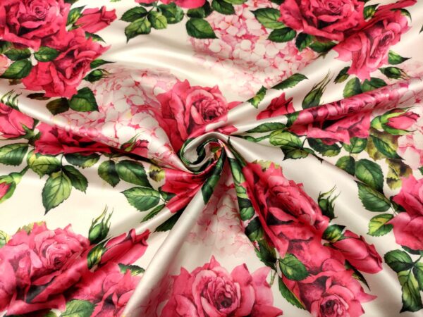 Tessuto Duchesse a fantasia motivo floreale bianco - rosso