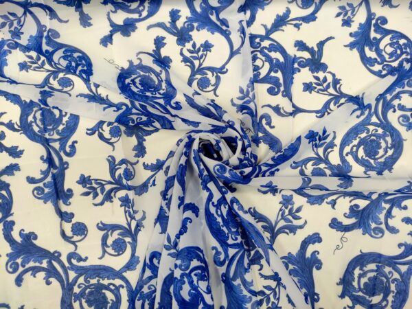 Tessuto Georgette a fantasia motivo floreale barocco