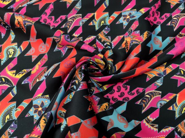 Tessuto Mikado a fantasia motivo astratto nero - fucsia