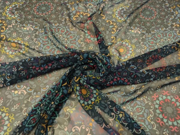 Tessuto Chiffon a fantasia motivo etnico blu - giallo