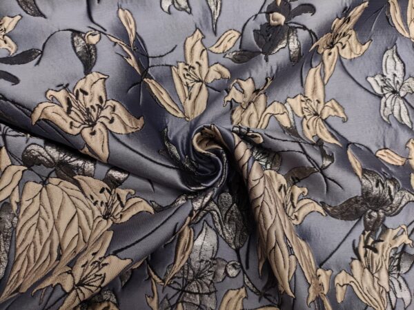 Tessuto Broccato in seta motivo floreale avio - argento