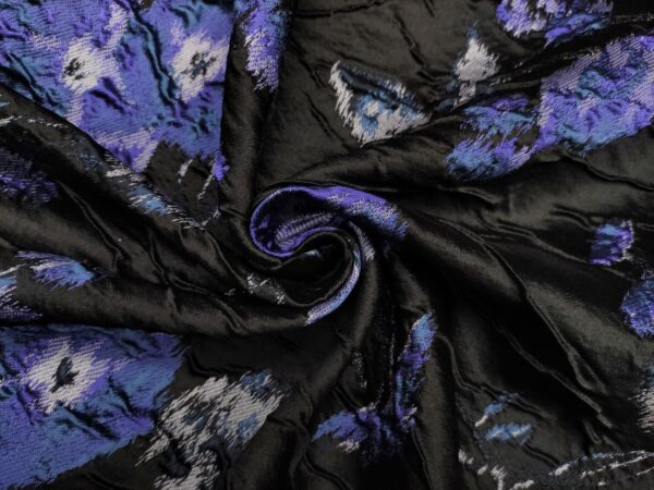 Tessuto Broccato in seta motivo floreale viola - nero
