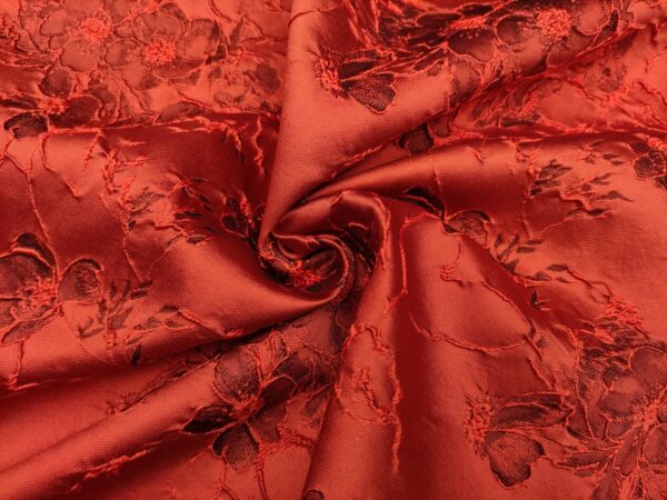 Tessuto Broccato in seta motivo floreale scarlatto