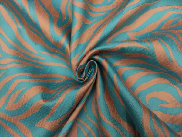 Tessuto Broccato in seta motivo animalier beige -  turchese