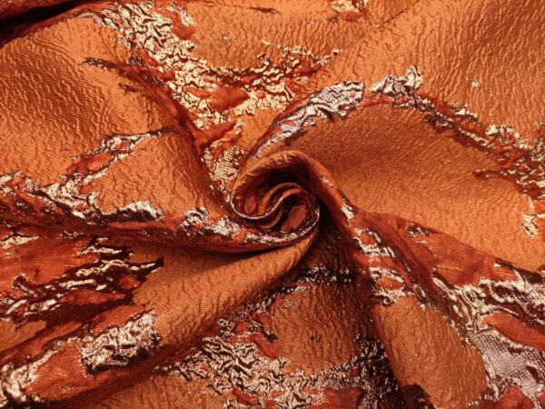 Tessuto Broccato in seta motivo astratto ruggine