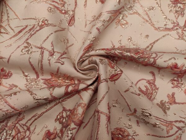 Tessuto Broccato in seta motivo floreale oro - corallo