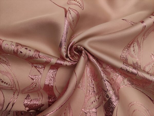 Tessuto Broccato in seta motivo floreale cashmere rosa