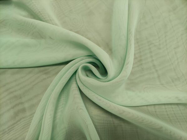 Tessuto Chiffon in tinta unita verdino
