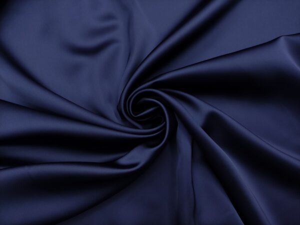 Tessuto Duchesse elasticizzato in tinta unita blu navy