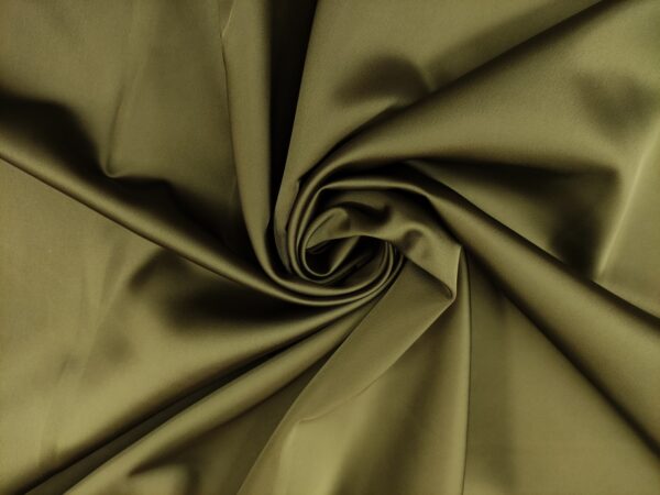 Tessuto Duchesse elasticizzato in tinta unita verde militare