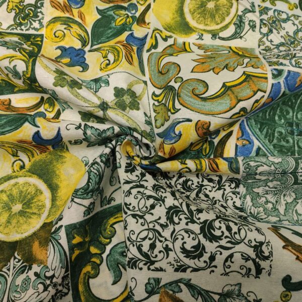 Tessuto misto cotone per arredamento a fantasia motivo geometrico verde - giallo - bianco