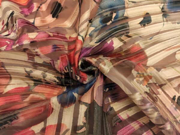 Tessuto Organza jacquard motivo floreale beige - carta da zucchero - magenta