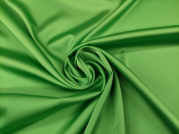 Tessuto Satin leggero elasticizzato tinta unita mela