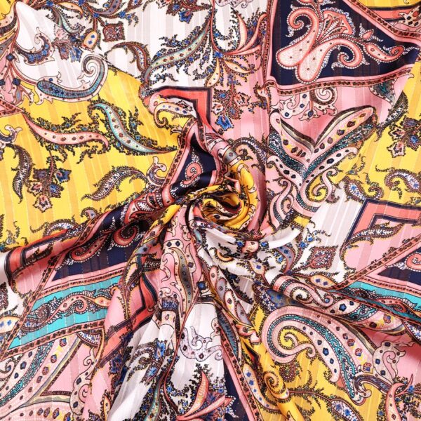 Tessuto Chiffon a fantasia con filo lurex motivo floreale cashmere rosa ortensia - giallo - blu