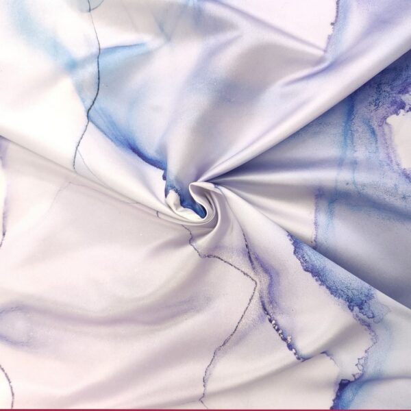 Tessuto Duchesse a fantasia motivo astratto lilla