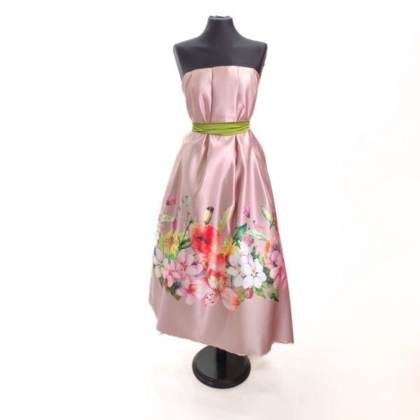 Tessuto Duchesse a fantasia motivo floreale rosa cipria