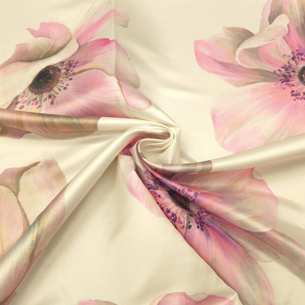 Tessuto Duchesse a fantasia motivo floreale rosa - bianco