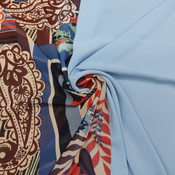 Tessuto Georgette a fantasia abbinato a Tessuto Crepe De chine tinta unita