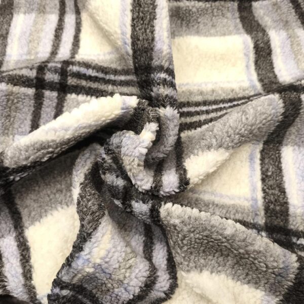 Scampolo di Tessuto Lana Cotta motivo quadri celeste - bianco - nero