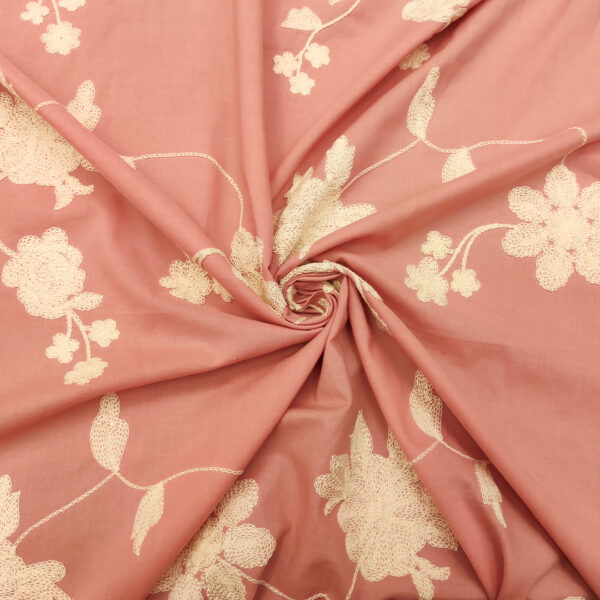 Tessuto Mussola di Cotone ricamato motivo floreale rosa antico - panna