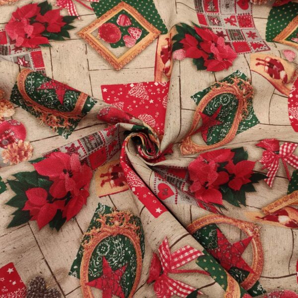 Tessuto Natalizio Decorativo a fantasia misto cotone con fiori beige - verde - rosso