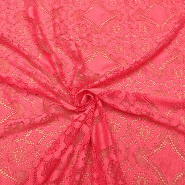 Tessuto pizzo elasticizzato doppio smerlo motivo geometrico corallo