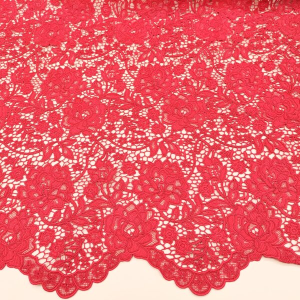 Tessuto Pizzo macramè doppio smerlo motivo floreale rosso