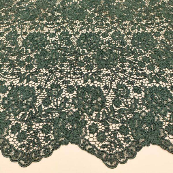 Tessuto Pizzo macramè doppio smerlo motivo floreale verde bottiglia