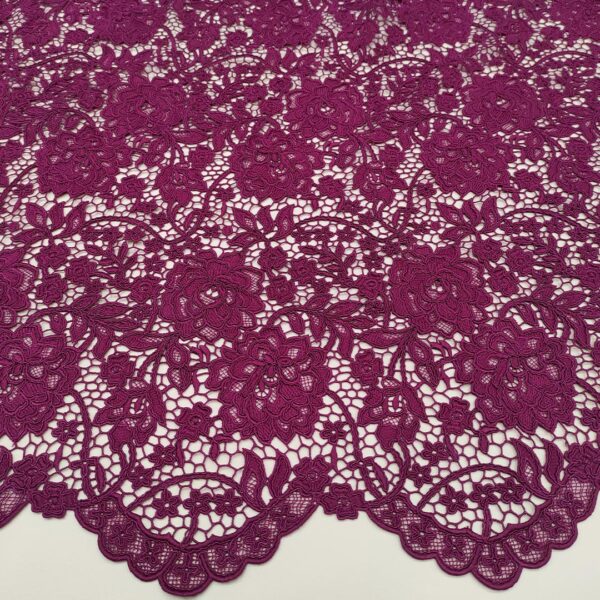 Tessuto Pizzo macramè doppio smerlo motivo floreale vinaccio