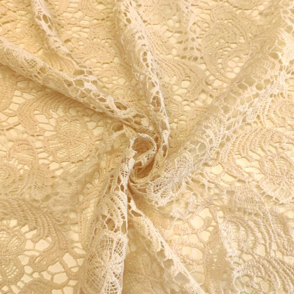 Tessuto Pizzo Macramè motivo floreale beige