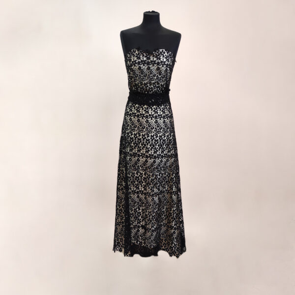 Tessuto Pizzo Macramè motivo floreale nero