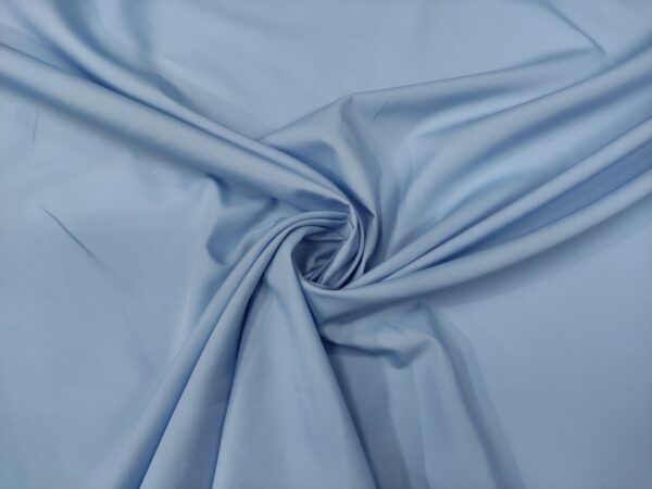 Tessuto Popeline di cotone in tinta unita celeste