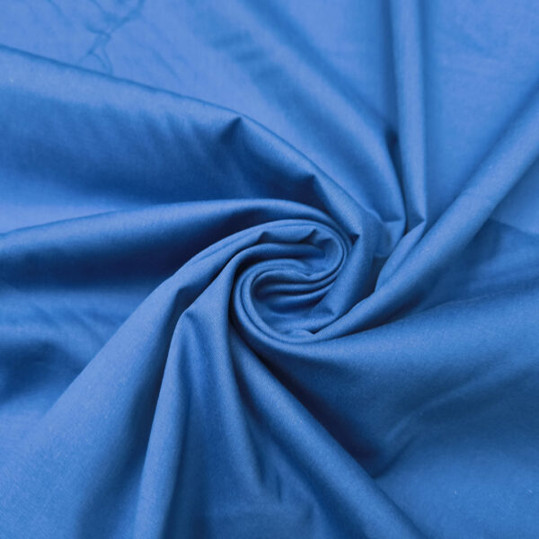Tessuto Popeline di cotone in tinta unita blu elettrico