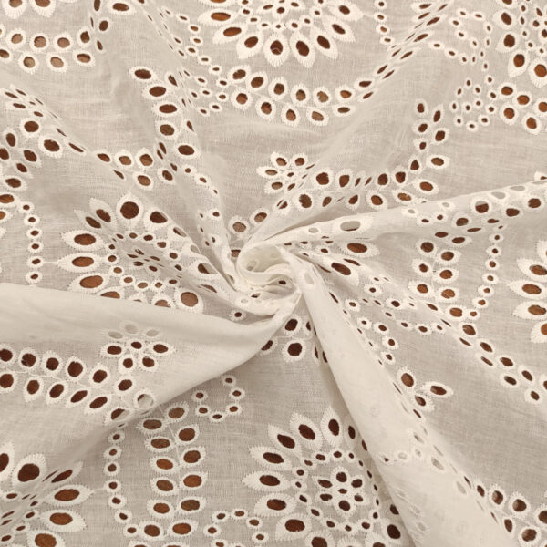 Tessuto Sangallo in tinta unita bianco 07